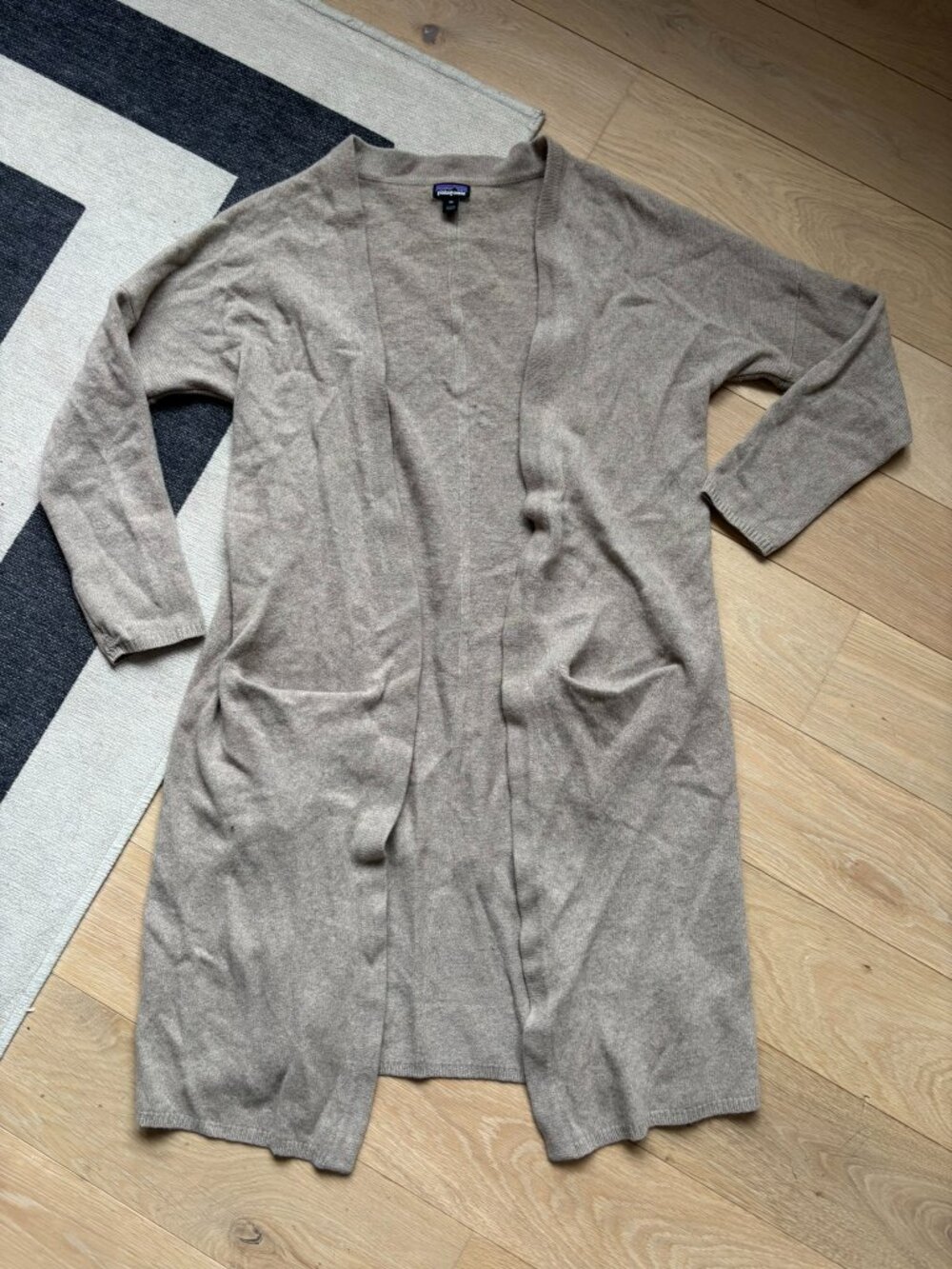 Patagonia Recycled Cashmere Long Cardigan Womens Size XS Mojave Khaki 50895